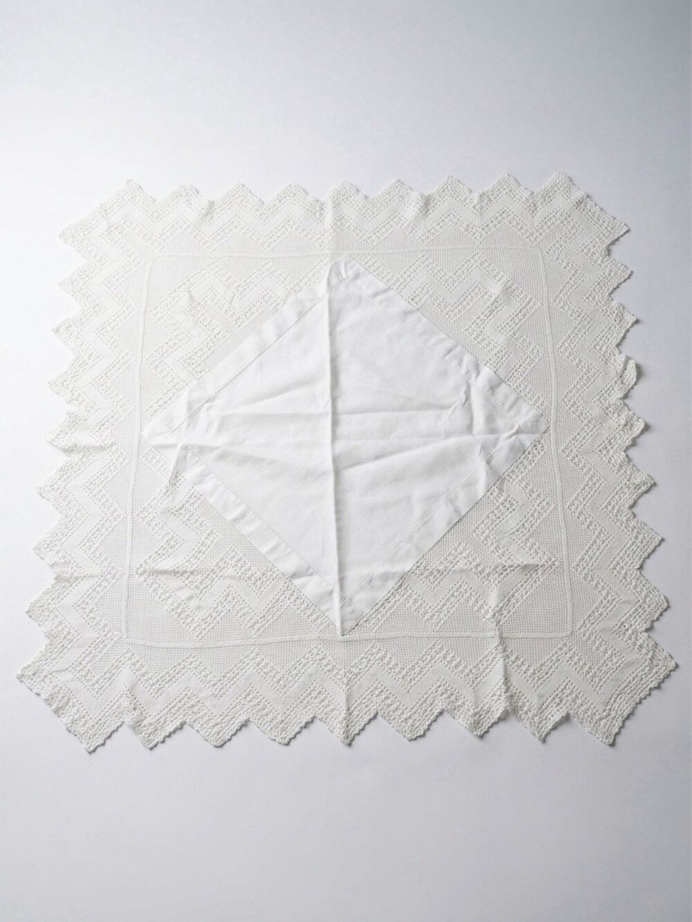 VTG MCM Linen Doily Hand Crochet Knit Center White 30x30” Square Tablecloth